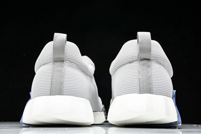 HER*MES Sneaker