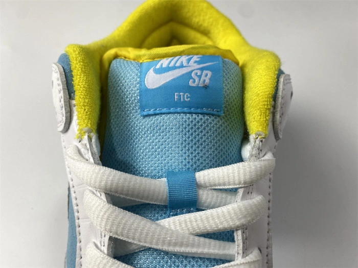How the FTC x Nike SB Dunk Low DH7687-400