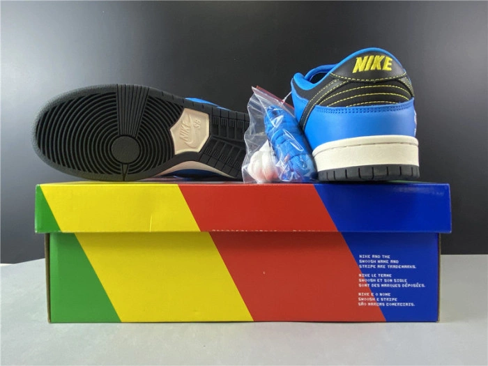 Instant Skateboard x Nike Dunk SB Low CZ5128-400