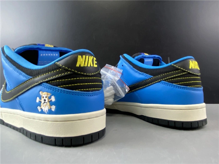 Instant Skateboard x Nike Dunk SB Low CZ5128-400