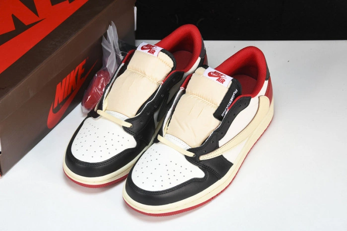 JORDAN 1 RETRO LOW OG SP TRAVIS SCOTT   DM7866--140