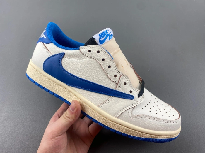 JORDAN 1 RETRO LOW OG SP TRAVIS SCOTT   DM7866-104