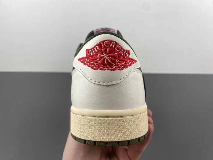 JORDAN 1 RETRO LOW OG SP TRAVIS SCOTT   DM7866-200