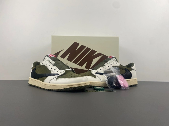 JORDAN 1 RETRO LOW OG SP TRAVIS SCOTT   DM7866-200