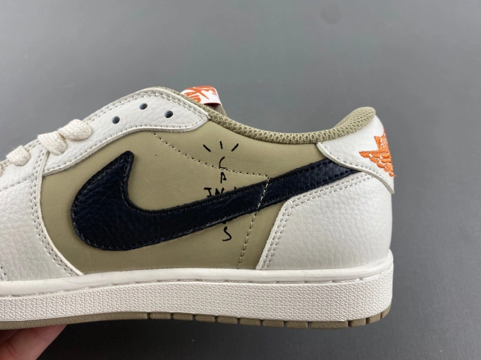 JORDAN 1 RETRO LOW OG SP TRAVIS SCOTT   DZ137-701
