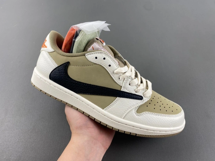 JORDAN 1 RETRO LOW OG SP TRAVIS SCOTT   DZ137-701