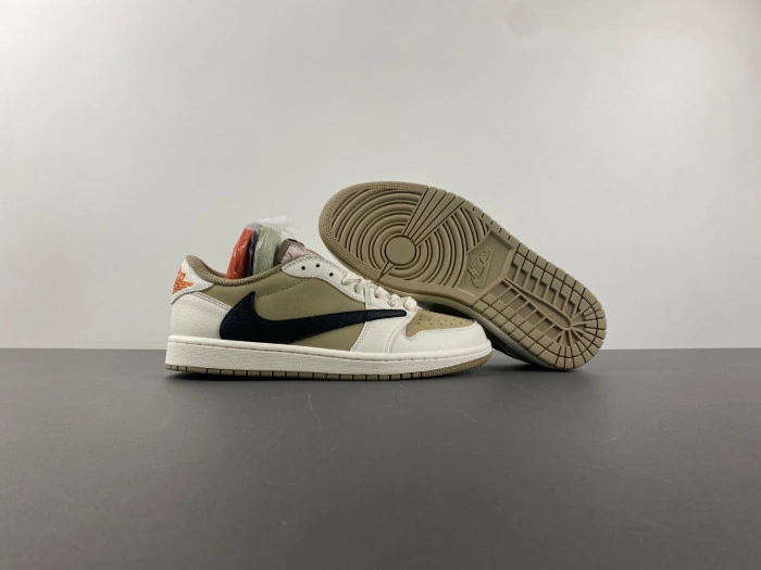 JORDAN 1 RETRO LOW OG SP TRAVIS SCOTT   DZ137-701