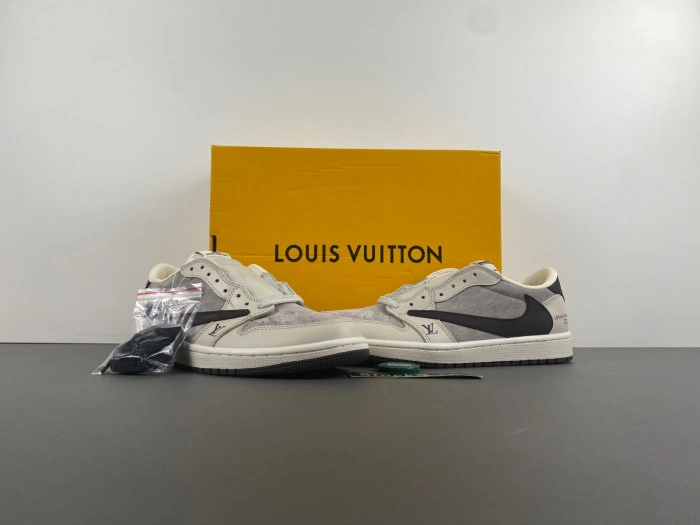 JORDAN 1 RETRO LOW OG SP TRAVIS SCOTT   LX1988-100