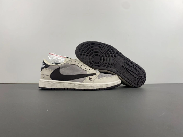JORDAN 1 RETRO LOW OG SP TRAVIS SCOTT   LX1988-100