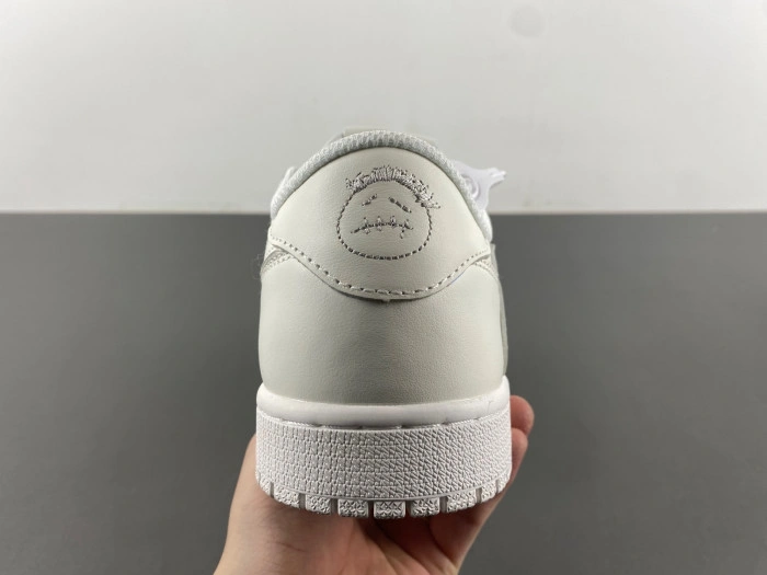 JORDAN 1 RETRO LOW OG SP TRAVIS SCOTT   OG1228-111