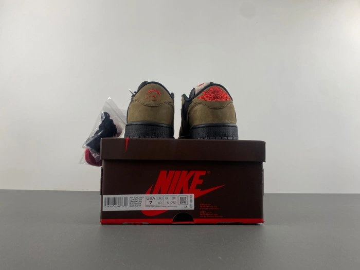 JORDAN 1 RETRO LOW OG SP TRAVIS SCOTT Brown  DM7866-2002