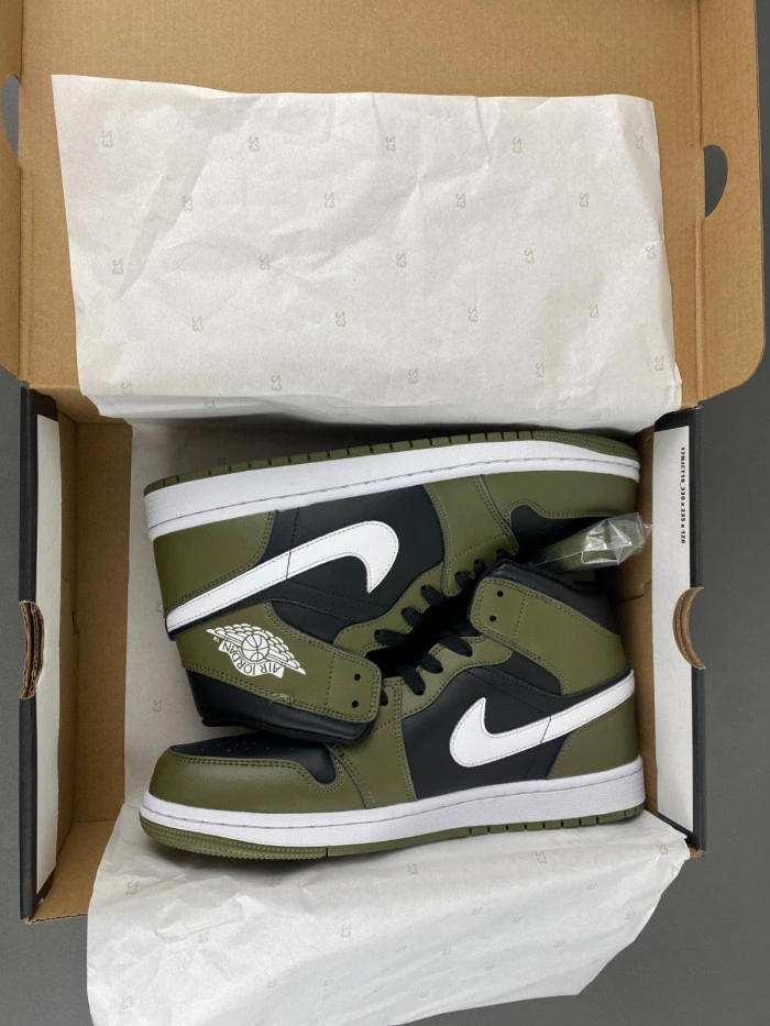 JORDAN 1 mid  BQ8426-092
