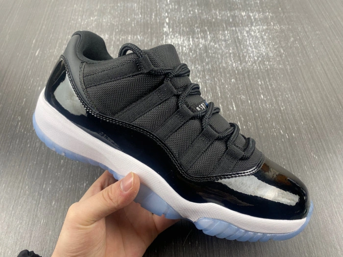 JORDAN 11 RETRO LOW Space Jam  FV5104-004