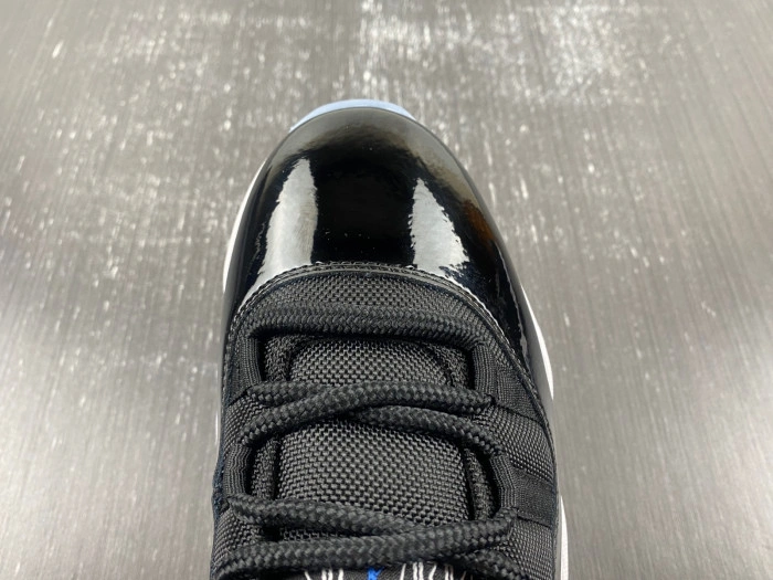 JORDAN 11 RETRO LOW Space Jam  FV5104-004