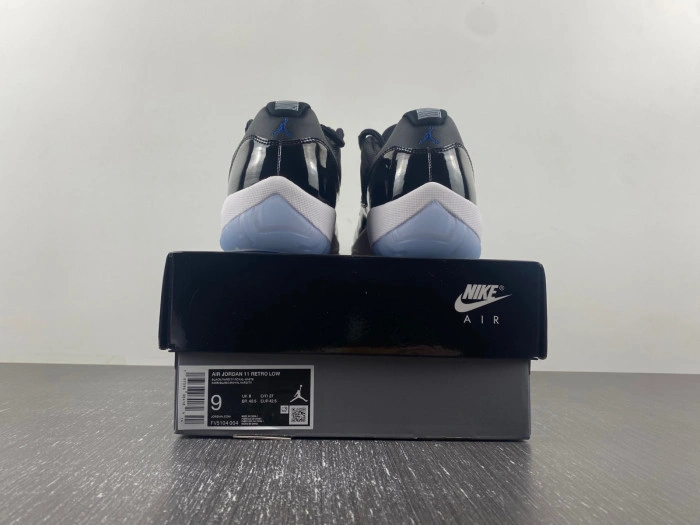JORDAN 11 RETRO LOW Space Jam  FV5104-004