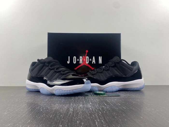 JORDAN 11 RETRO LOW Space Jam  FV5104-004