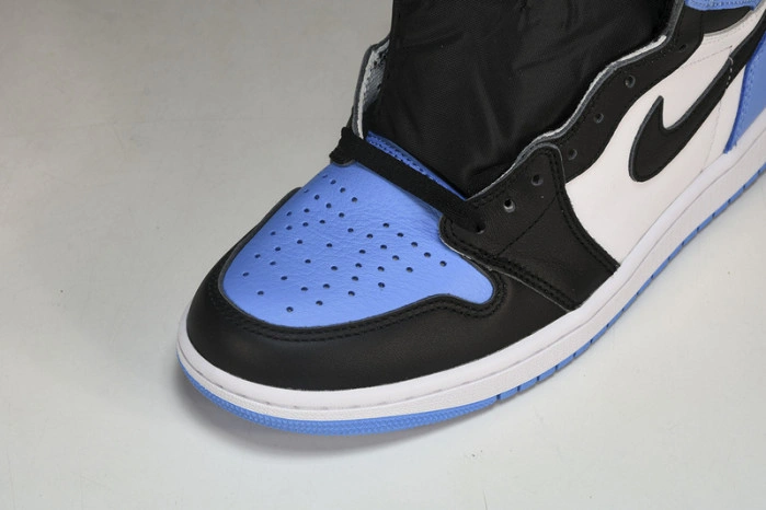 Jordan 1 High OG UNC Toe  DZ5485-400