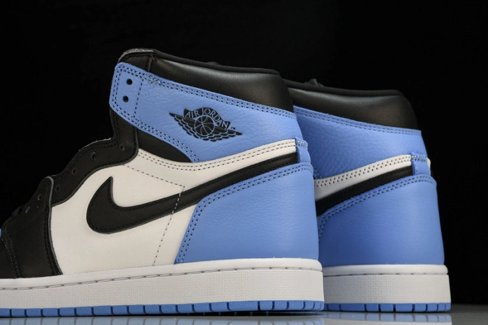 Jordan 1 High OG UNC Toe  DZ5485-400