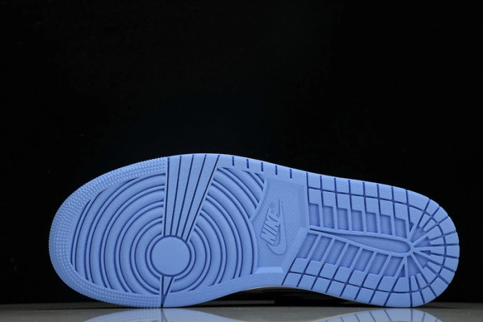 Jordan 1 High OG UNC Toe  DZ5485-400