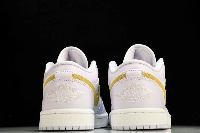 Jordan 1 Low Barely Grape DC0774-501