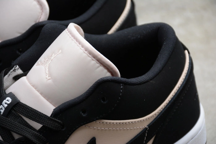 Jordan 1 Low Black Guava Ice (W)  DC0774-003