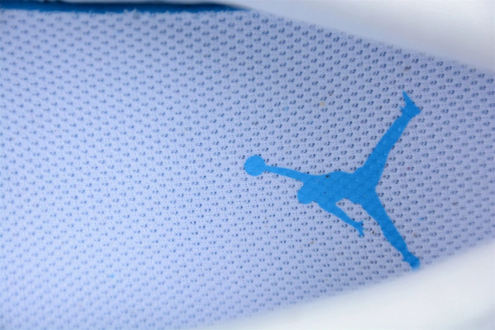 Jordan 1 Low SE Reverse Ice Blue DV1299-104