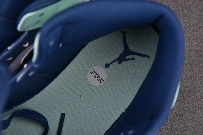Jordan 1 Mid Blue Mint 554725-413