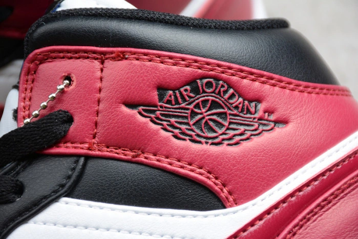 Jordan 1 Mid SE Black Dark Beetroot (W)   CZ4385-016
