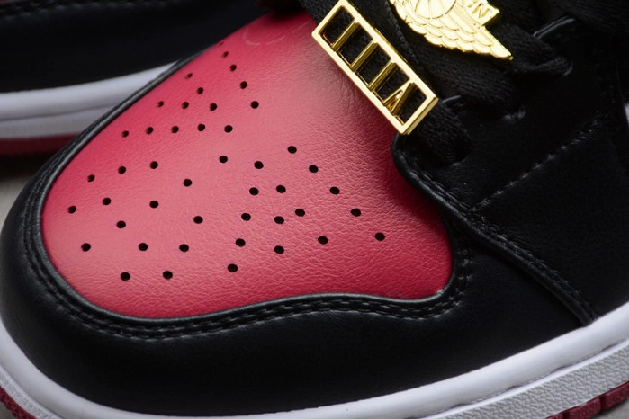 Jordan 1 Mid SE Black Dark Beetroot (W)   CZ4385-016