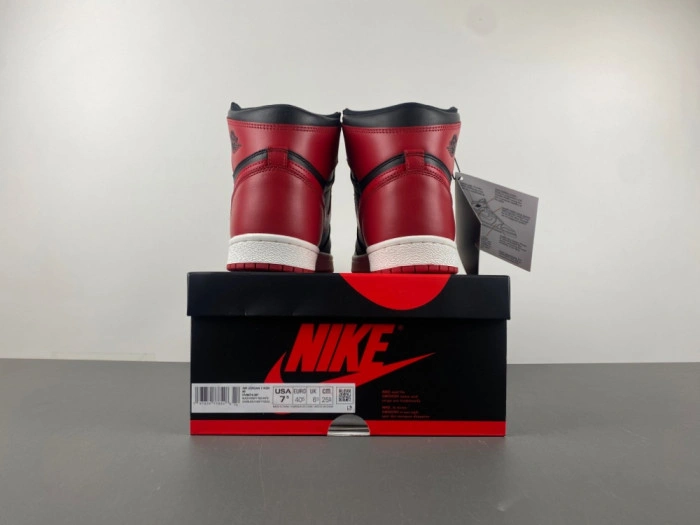 Jordan 1 Retro High '85 OG Bred (2025)   HV6674-067