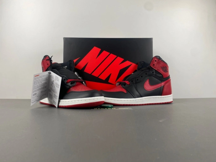 Jordan 1 Retro High '85 OG Bred (2025)   HV6674-067
