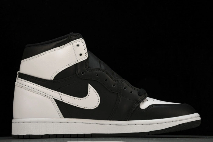 Jordan 1 Retro High OG Black White   DZ5485-010