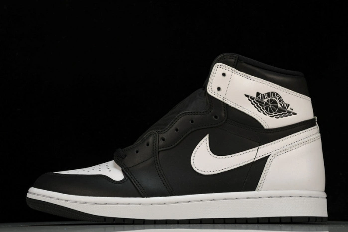 Jordan 1 Retro High OG Black White   DZ5485-010