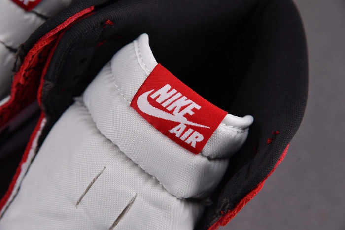 Jordan 1 Retro High OG Red Cement DZ5485-061