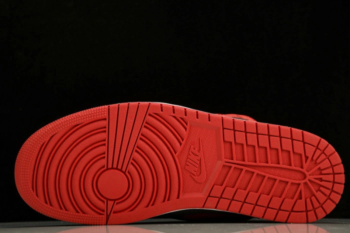 Jordan 1 Retro High OG Satin Bred   FD4810-061