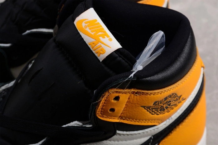Jordan 1 Retro High OG Taxi 555088-711