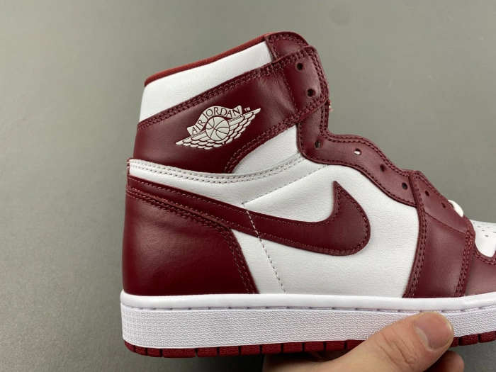 Jordan 1 Retro High OG Team Red   DZ5485-160