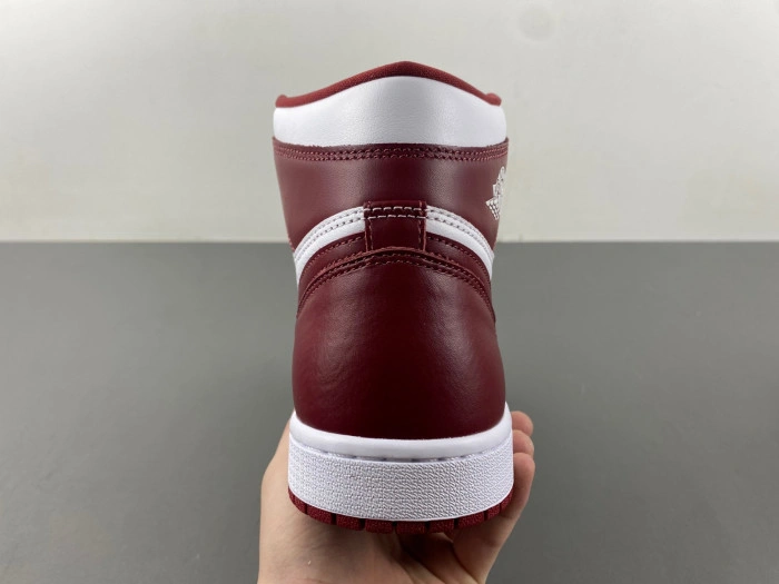 Jordan 1 Retro High OG Team Red   DZ5485-160