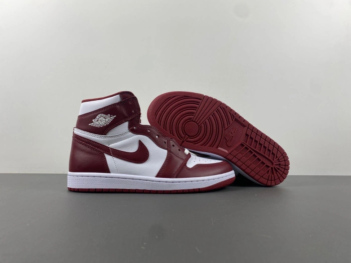 Jordan 1 Retro High OG Team Red   DZ5485-160