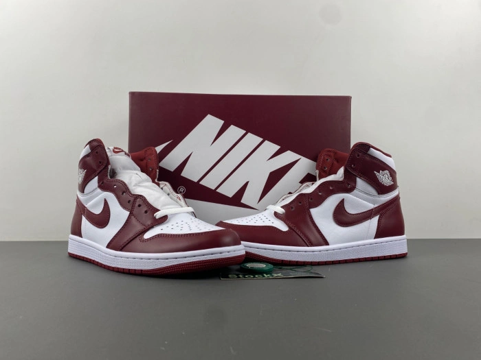 Jordan 1 Retro High OG Team Red   DZ5485-160