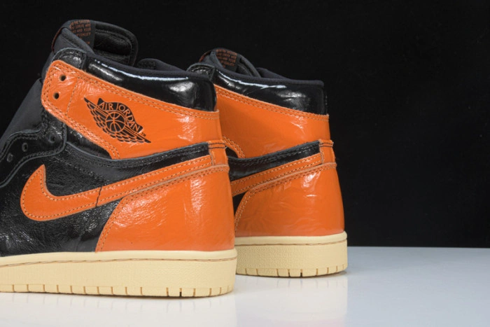 Jordan 1 Retro High Shattered Backboard 3.0   555088-028