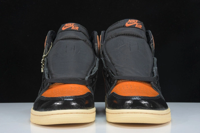 Jordan 1 Retro High Shattered Backboard 3.0   555088-028