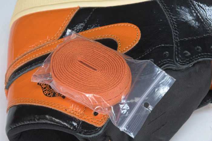 Jordan 1 Retro High Shattered Backboard 3.0   555088-028