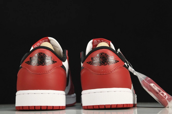 Jordan 1 Retro Low Chicago (2016)     705329-600