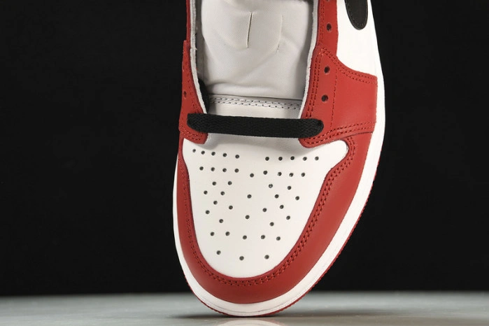 Jordan 1 Retro Low Chicago (2016)     705329-600