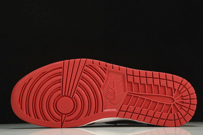 Jordan 1 Retro Low Chicago (2016)     705329-600