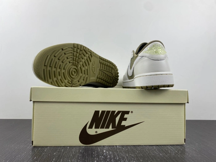 Jordan 1 Retro Low Golf Travis Scott Neutral Olive