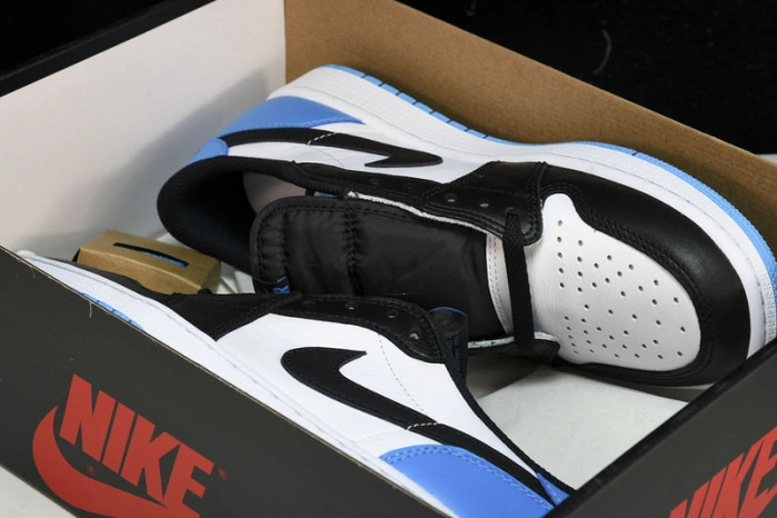 Jordan 1 Retro Low OG Black Dark Powder Blue    CZ0790-104