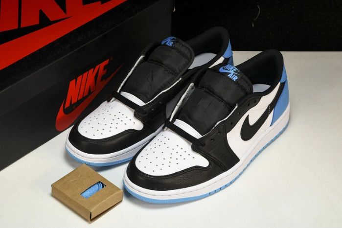 Jordan 1 Retro Low OG Black Dark Powder Blue    CZ0790-104