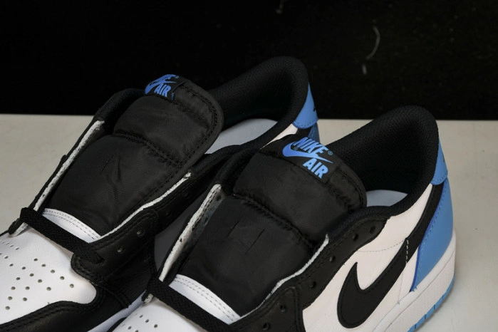 Jordan 1 Retro Low OG Black Dark Powder Blue    CZ0790-104